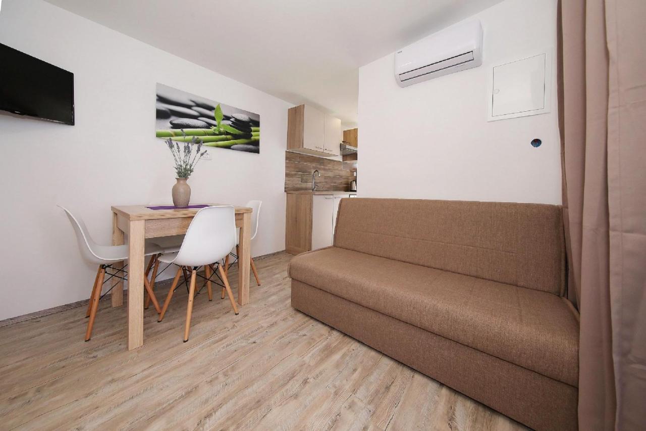 Mobile Home Plumeria 1 Biograd Na Moru Zewnętrze zdjęcie