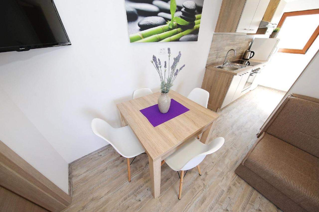 Mobile Home Plumeria 1 Biograd Na Moru Zewnętrze zdjęcie